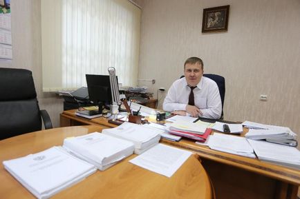 Elhagyva az árnyékban vagy közeli (árnyék) Menj be az árnyékban vagy közeli