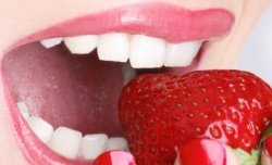 A nyolc legjobb módja, hogy fehéríti a fogakat otthon