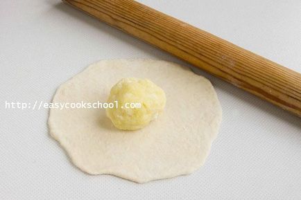 Hychiny sajttal és burgonyával lépésről lépésre recept fotókkal, egyszerű receptek