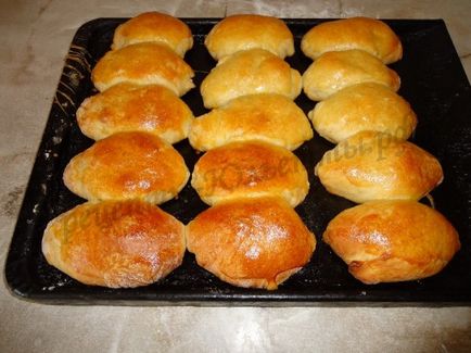 pirospozsgás piték