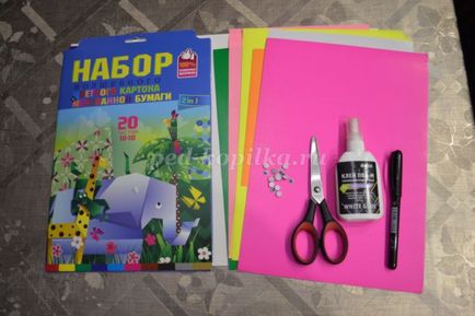 Hogyan készítsünk egy iskolai papír Hogyan készítsünk egy iskolai papír