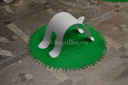 Hogyan készítsünk egy iskolai papír Hogyan készítsünk egy iskolai papír