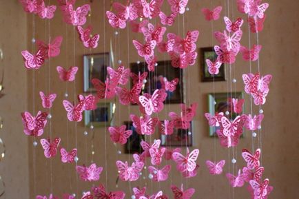 Pillangók a falon fotó, stencil