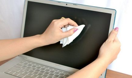 A törölje le a laptop képernyőjén otthon - szakértői vélemény