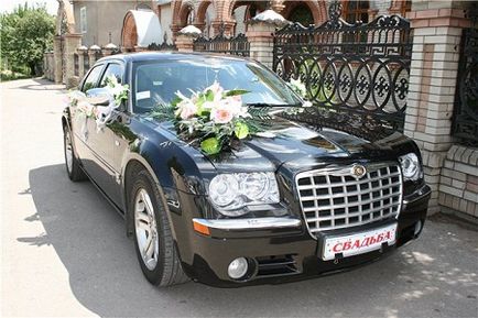 A díszített esküvői autó - ötletek és képek