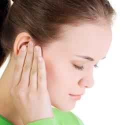 Viszkető fül belsejében okait és kezelését, mit kell tenni