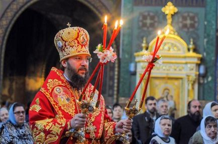 Mit jelentenek a színek a miseruhák papok ortodox élet