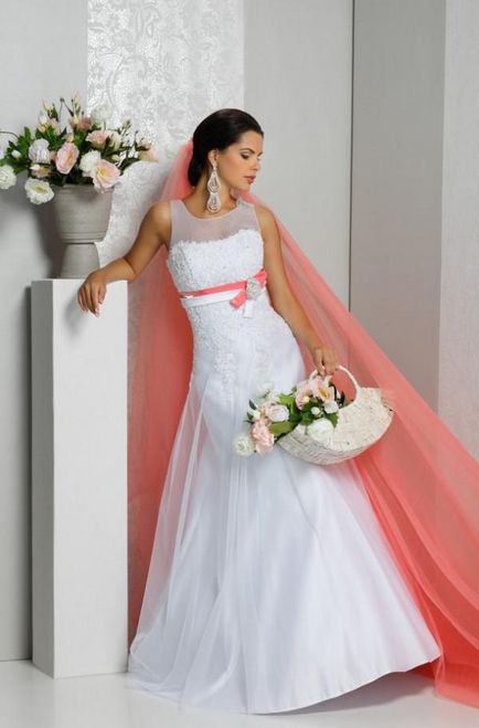 Esküvői ruha piros szárny vagy a szalag rövid és hosszú modellek