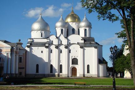Látnivalók Novgorod és a környező területet látni, hogy egy-két nap