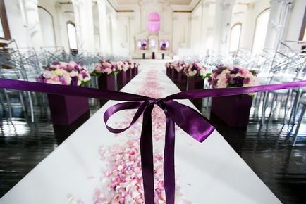 Lila esküvő, esküvői tervezés árnyalatú lila