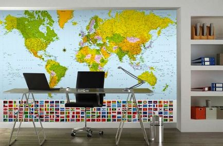 Falfestmény „világtérkép” a belső