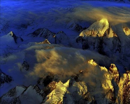 Tien Shan hegység (Tian Shan hegység fotó) Tien Shan hegységben