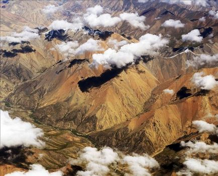 Tien Shan hegység (Tian Shan hegység fotó) Tien Shan hegységben
