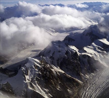 Tien-Shan (hegyi szándékozó bányászok) Tien Shan hegységben