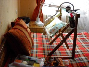 Hogyan készítsünk Divan gépi hímzés otthon