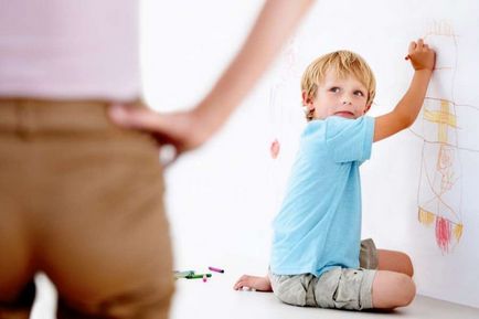 Hogyan büntetni a gyermek magatartása és a rossz viselkedés