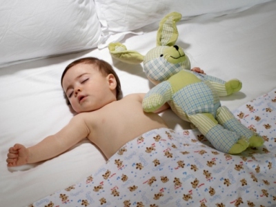 Hogyan kell tanítani a baba elaludni a saját