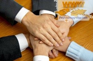 Hogyan lehet megtanulni bízni az emberek, és hogy szükséges-e bízni az emberek (bizalom) Hogyan lehet megtanulni bízni az emberek, és hogy szükséges-e bízni az emberek