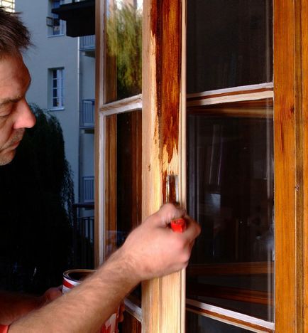 Hogyan frissíteni a régi fa ablakok kezük fotó, videó, használati