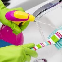 Hogyan tisztítható a fürdő sárga lepedék hatékony módon