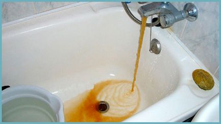 Hogyan tisztítható a fürdő sárga lepedék hatékony módon