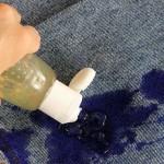 Hogyan mossa a gumiréteg ruhák - származik foltok