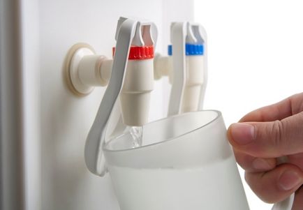 Hogyan tisztítsa meg a vízhűtő otthon