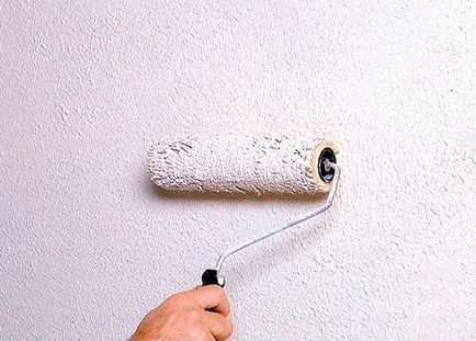 Hogyan kell festeni a falakat egy szobában kezét