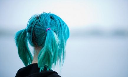 Hogyan festeni a haját, kék szín a hazai (fotók és videó)
