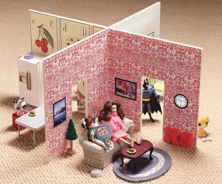Hogyan készítsünk egy házat Barbie baba a saját kezével különböző anyagokból
