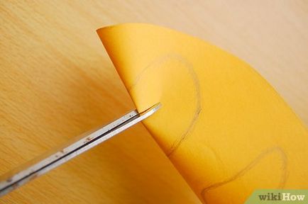 Hogyan készítsünk egy maszk színes kartonpapír