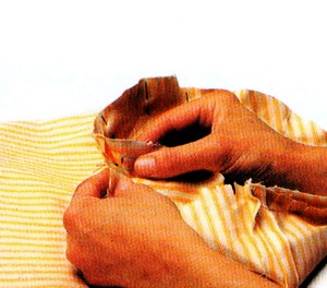 Hogyan kell varrni egy dekoratív párna a saját kezével - vágás és varrás