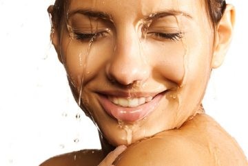 Hogyan nedvesítsük meg a bőr a test otthon