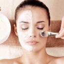 Hogyan, hogy összehangolják az arcod otthoni és szalon kezelési módszerek