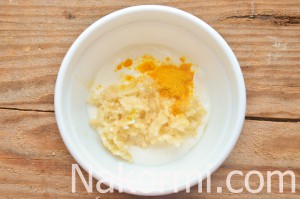Hogyan kell sütni a csirkemell sajttal és paradicsommal a sütőben recept egy fotó
