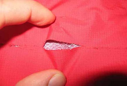 Hogyan kell varrni a kabátot, hogy nem volt látható varrat a sérülés helyén