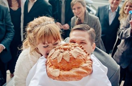 Loaf egy esküvőn előállítása, tárolása, hagyomány