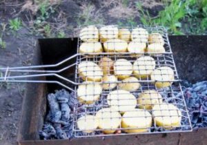 Burgonya a grill nyárs, a grill receptek fotókkal