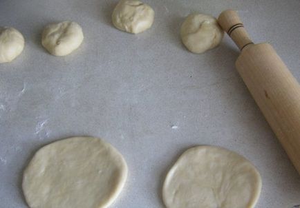 Sütemények a víz és a lisztet egy serpenyőben egyszerű receptek fotókkal