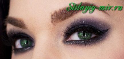 Smink zöld szeme és sötét haja lépésekben 1 fotó