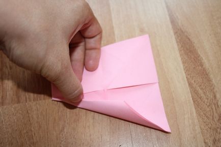 A mester osztály a művészet origami „kutya-nipper”