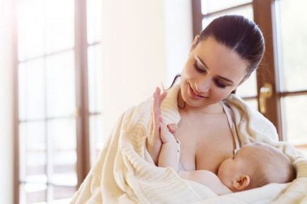 Miért nem dobja a nyári szoptatás, az elválasztás a baba a mell