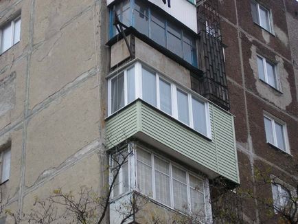 Kiterjesztése erkélyek az alaplapon, a növekedés, hogy mennyi lehetőség van engedélye nélkül a Hruscsov,