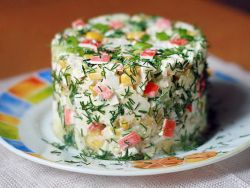 Saláta „Rák” a kukorica és az uborka