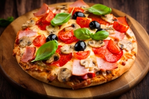 A legfinomabb pizza - 10 legjobb receptek a legfinomabb pizzák