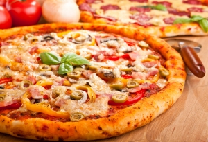 A legfinomabb pizza - 10 legjobb receptek a legfinomabb pizzák
