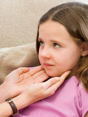 Skarlát gyermekek fotó okoz, tünetei és kezelése a betegség, szövődményei skarlát