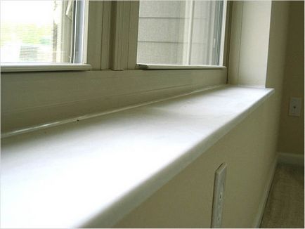 Telepítése PVC ablakpárkányok kezüket 1