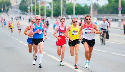 Mennyibe maratoni futásra 42 km - nyilvántartások, bajnokok listájáról férfiak és nők között, ötletek