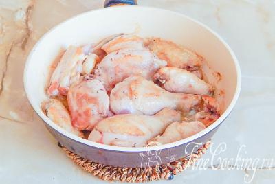 Sült csirkét egy serpenyőben - a recept egy fotó